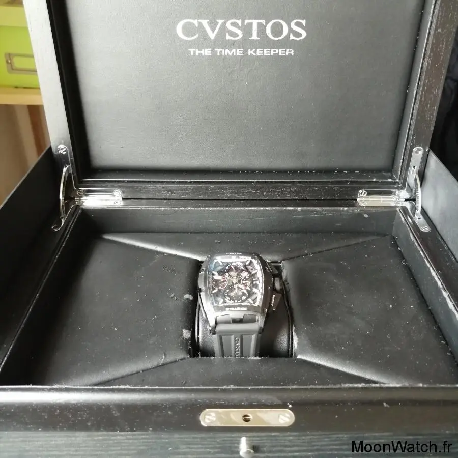 Montre cvstos challenge prix hot sale