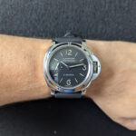 wristshot panerai pam915